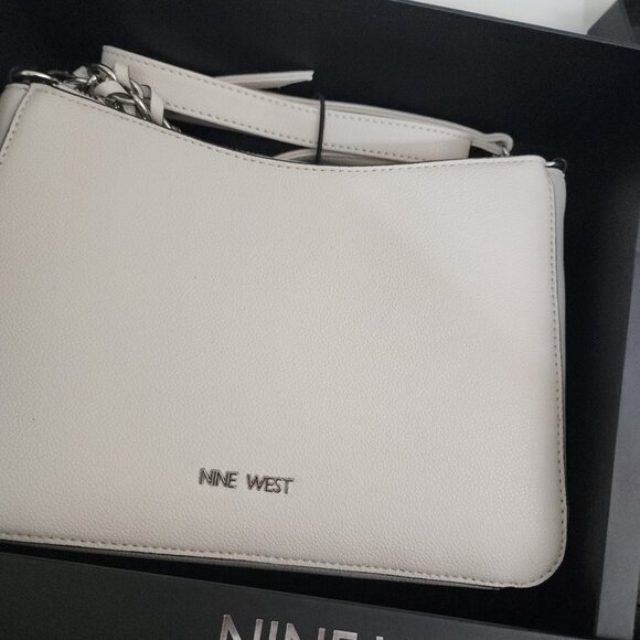 Nine West Ademia II Mini Handbag Set Ivory White NEW - Picture 6 of 10